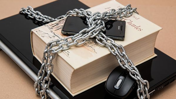Use ONE LINK ONLY When Promoting Your Book Online! Here's why...