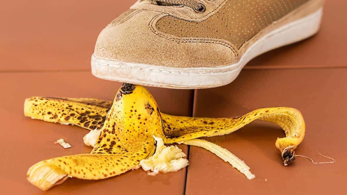13 Signs You Shouldn’t Include That Risky Content In Your Book 13 Signs You Shouldn’t Include That Risky Content In Your Book