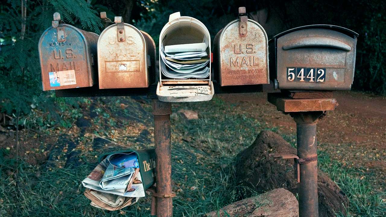 Mailing Free Books To Bookstores And Libraries Can Backfire By Angela Hoy