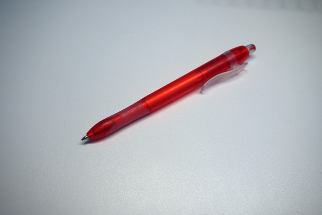 Red, Pen