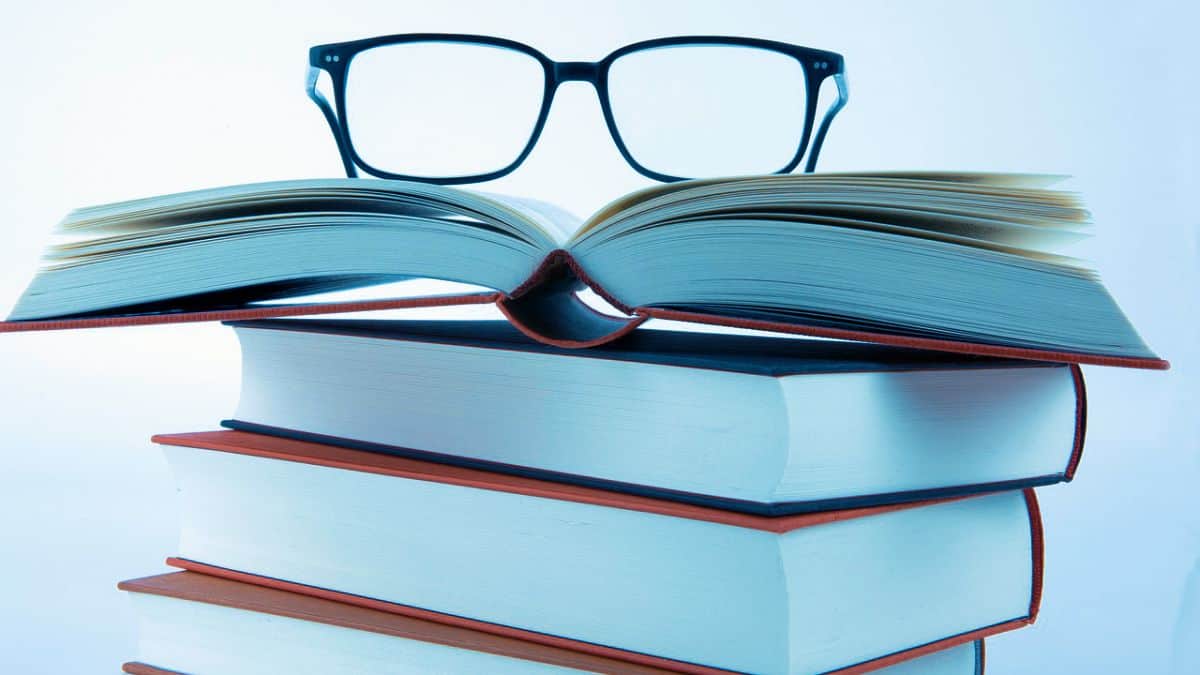 How to Create Multiple Series of Books to Attract More Readers! By K.M. Robinson