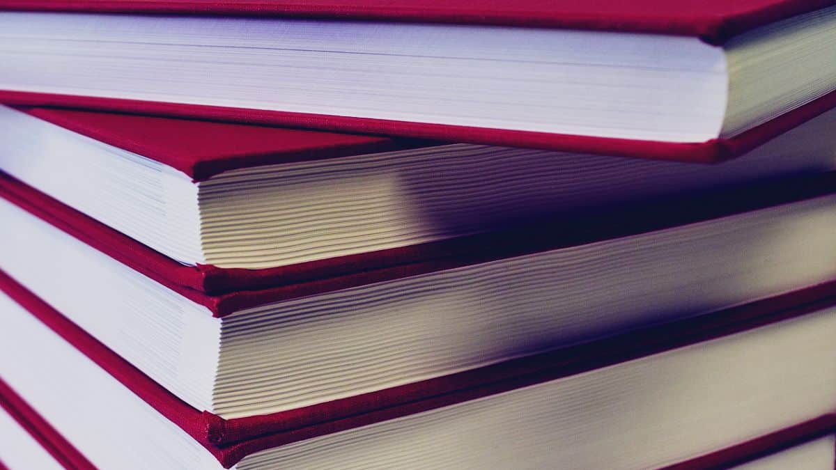 If I have a book series, do you advise publishing all the books at once?