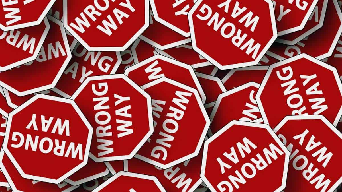 7 Simple Mistakes That Will Stagnate Your Book Sales (And How to Avoid Them) By William Opar