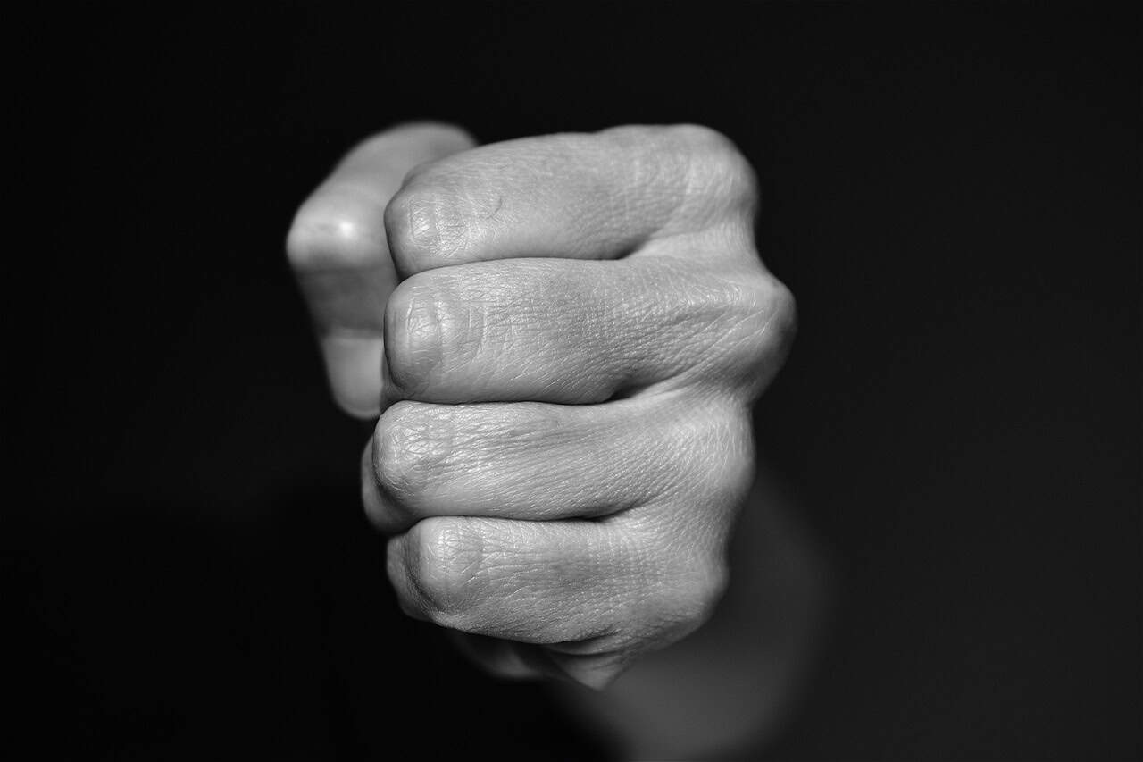 Scammer Authors Hike / AuthorsHike.com Goes NUCLEAR on Victim After He Reported Them to WritersWeekly!