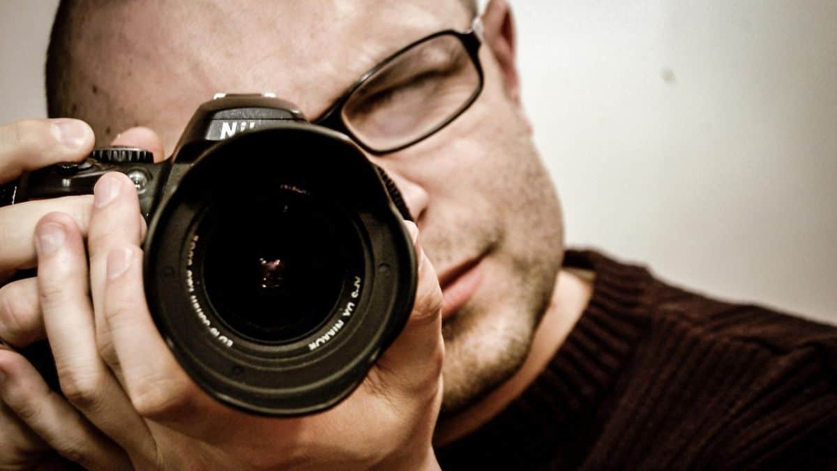 How Hiring a Professional Photographer Can Increase Book Sales By Gary Sturgis, Author of the Amazon Bestseller, SURVIVING GRIEF – 365 DAYS A YEAR
