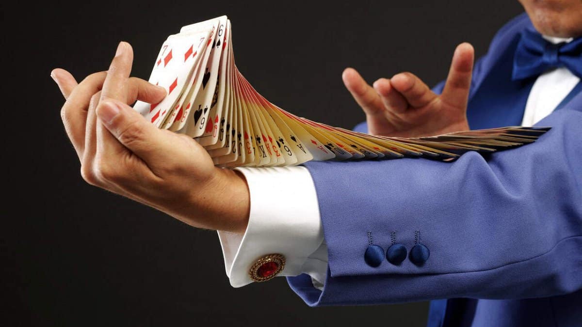 DON’T BE FOOLED! How AI Helps Scammers Write “False Praise” about Your Book! DON’T BE FOOLED! How AI Helps Scammers Write “False Praise” about Your Book!
